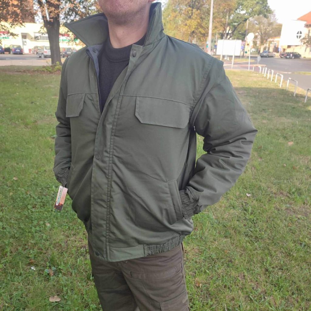 Bélelt kabát/mellény levehető ujjal – 1. kép